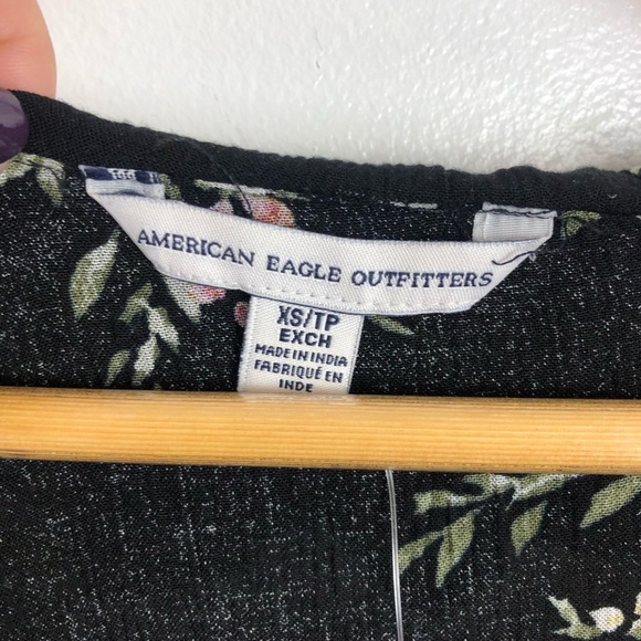 NEW American Eagle Floral Printed Criss Cross Top - Picture 2 of 8